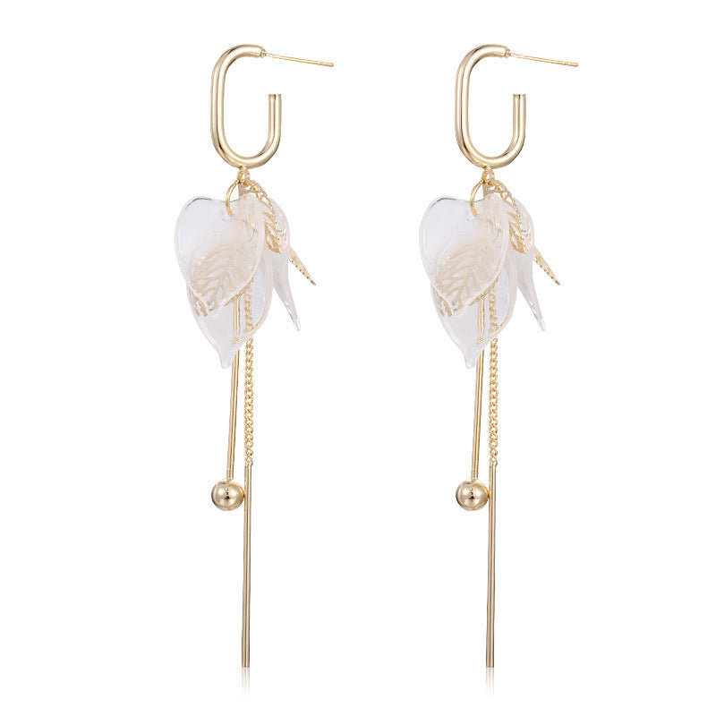 Golden Leaf Tassel Earrings – Elegant Nature-Inspired Design