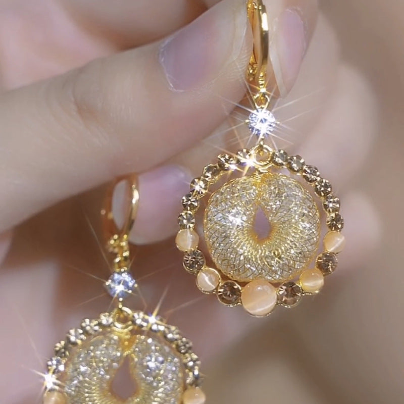 Diamond Round Grid Flower Pendant Earrings